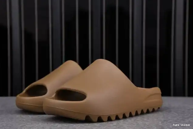 hype Yeezy Adidas Core Slide G55492 0515